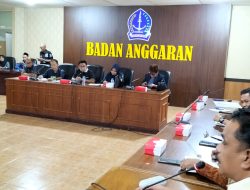 Miris! 6 Bulan Belum Terima Gaji, Kades di Bone Curhat ke DPRD