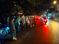 Malam Jelang Pergantian Tahun Baru 2025, Arus Lalu Lintas di Bone Ramai Lancar