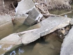 Jembatan Penghubung Desa di Bone Ambruk, Pemerintah Dinilai Cuek