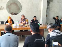 Ngopi Bareng Dengan Wartawan, Kasat Lantas Polres Bone: Tak Kenal Maka Tak Sayang