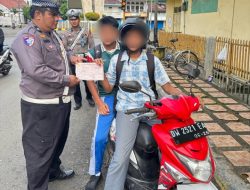 Operasi Keselamatan, Satlantas Polres Bone Tegur Puluhan Pengendara