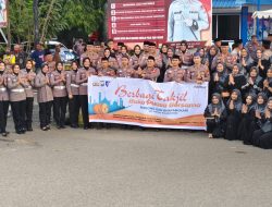 Satlantas Polres Bone dan Bhayangkari Libatkan Jurnalis Bagi Takjil ke Masyarakat