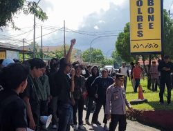 HMI Demo Polres Bone, Berikut Tuntutannya