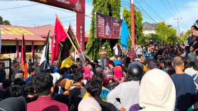 Sejarah Baru, Polres Bone Didemo Dua Kali Dalam Seminggu, Forbes Minta Kapolres dan Kasat Mundur