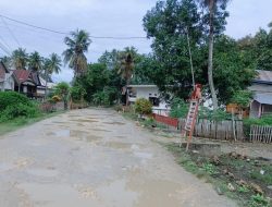 Jalan Poros Matuju Rusak Parah, Warga Keluhkan Truk Tambang dan Pabrik