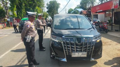 Operasi Patuh 2025, Kasat Lantas Polres Bone Tindak Pengguna TNKB Tak Sesuai Ketentuan