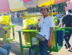 Ribuan Massa Berdemo, Ratusan Gelas Es Dawet Ludes