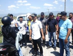 Bupati Bone Ingatkan Kontraktor: Bangun Jalan untuk Masyarakat, Bukan Sekadar Proyek