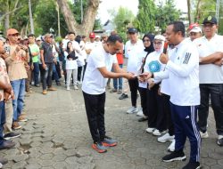 Satgas Kebersihan Dapat Sembako dan Traktiran dari Gubernur Sulsel, Puji Kota Watampone Makin Bersih